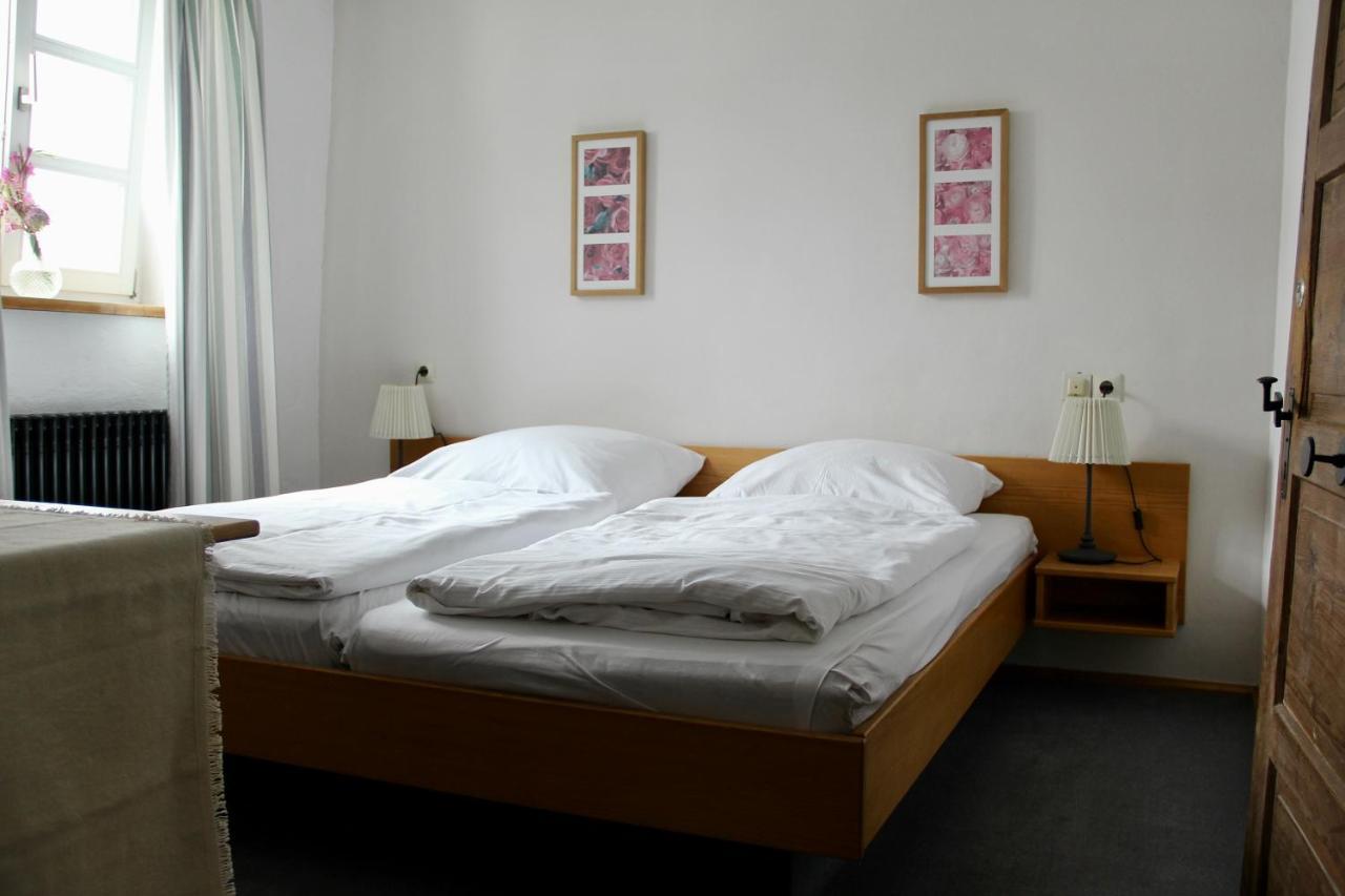 Schildwirtschaft Zum Rothen Ochsen Hotel Laupheim Exterior photo